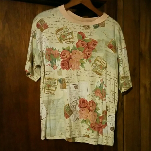 Styles To Go Peach Rose Design Top - Picture 1 of 2
